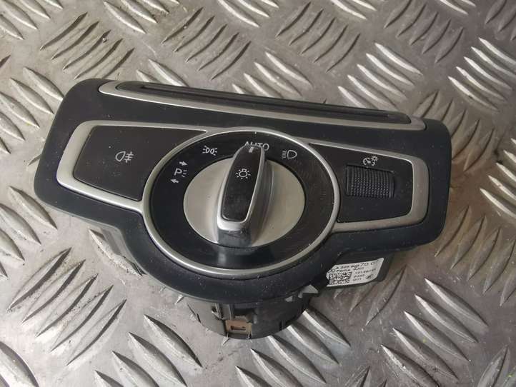 Mercedes-Benz C W205 (2014 - 2021)  A2059057007 Включатель фонарей