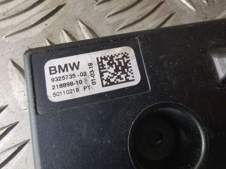 BMW 3 F30 F35 F31 (2012 - 2018)  932573502 Усилитель антенны