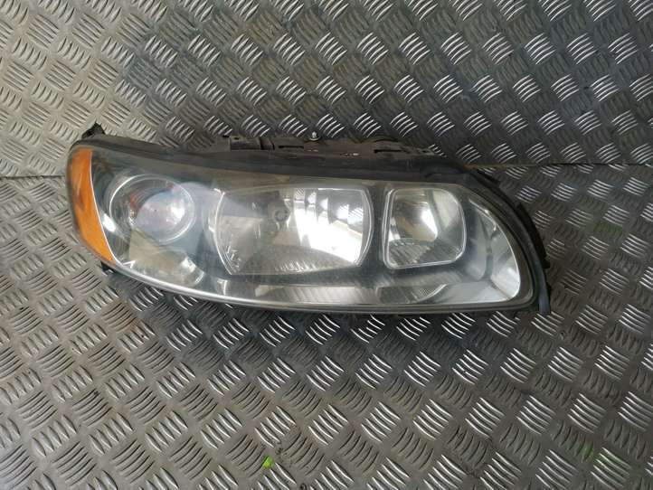 Volvo S60 (2004 - 2010)  30698830 Передняя фара