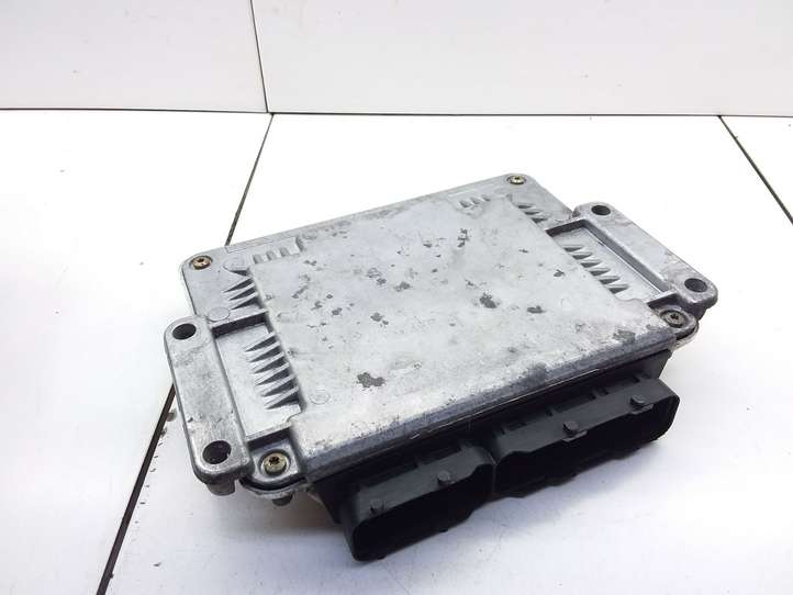 Renault Scenic I (1996 - 2003)  8200141954 Блок управления двигателя