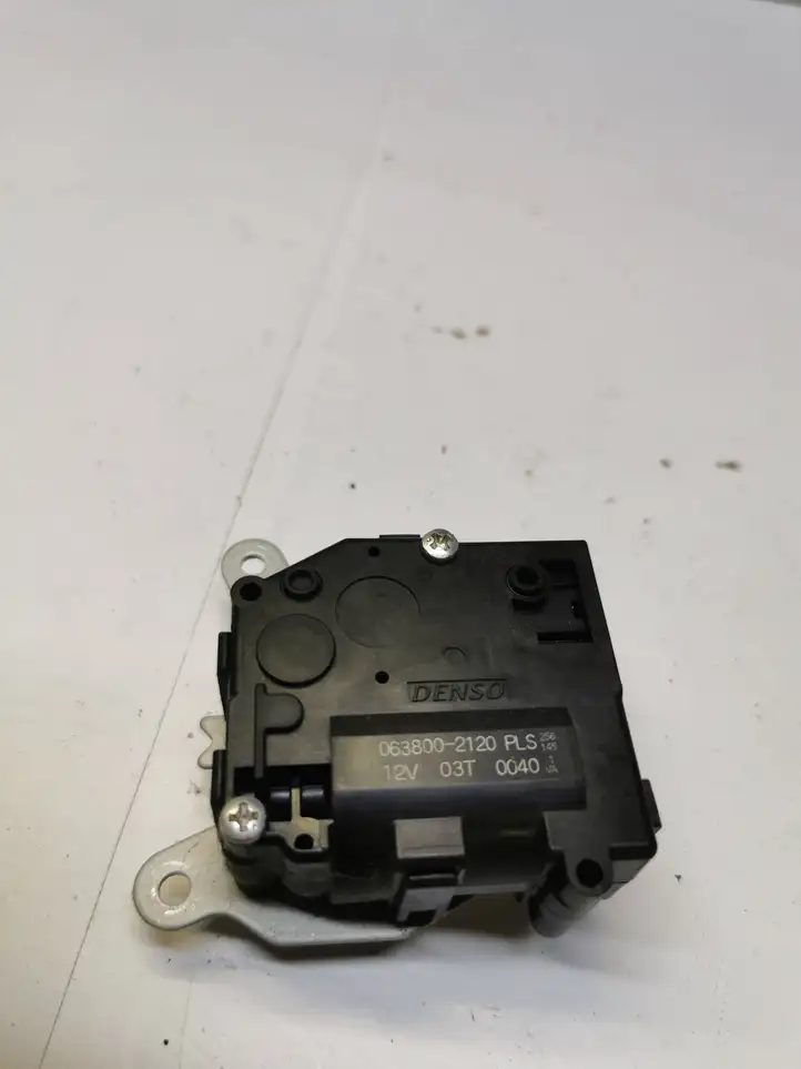 Toyota RAV 4 (XA40) (2012 - 2018) 0638002120 Двигатель задвижки потока воздуха — фото 1