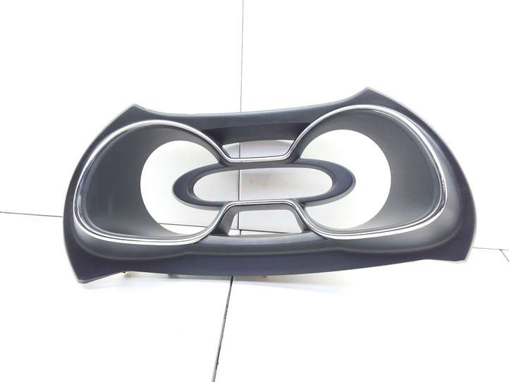 Renault Captur (2013 - 2020)  682504768R Отделка приборного щитка