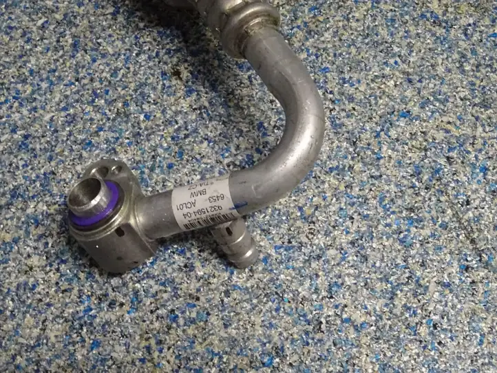 BMW 5 G30 G31 (2016 - ) 9321594 Трубки и шланги кондиционера — фото 2
