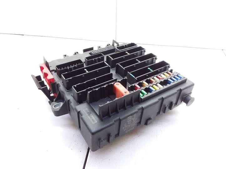 Opel Signum (2002 - 2008)  13142520 Блок предохранителей