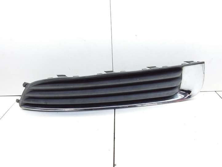 Opel Insignia A (2008 - 2017)  903200026 Нижняя решётка (из трех частей)