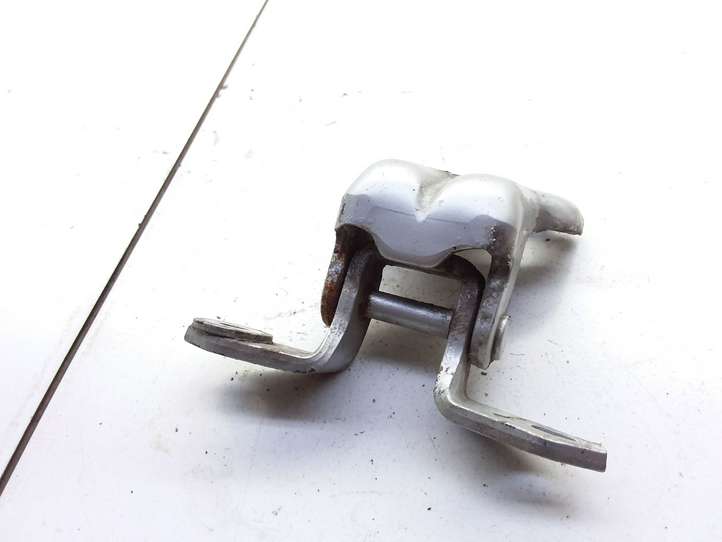 Suzuki Liana (2004 - 2007)   Нижняя петля передней двери