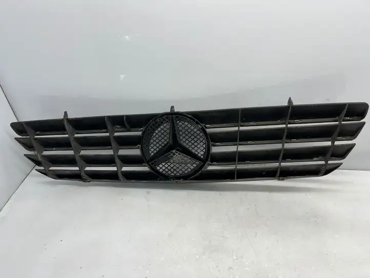 Mercedes-Benz CL C215 (2000 - 2006) A2158880123 Передняя решетка — фото 1
