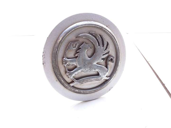 Opel Vectra (2002 - 2005)  09127953 Заводская крышка (крышки) от центрального отверстия колеса