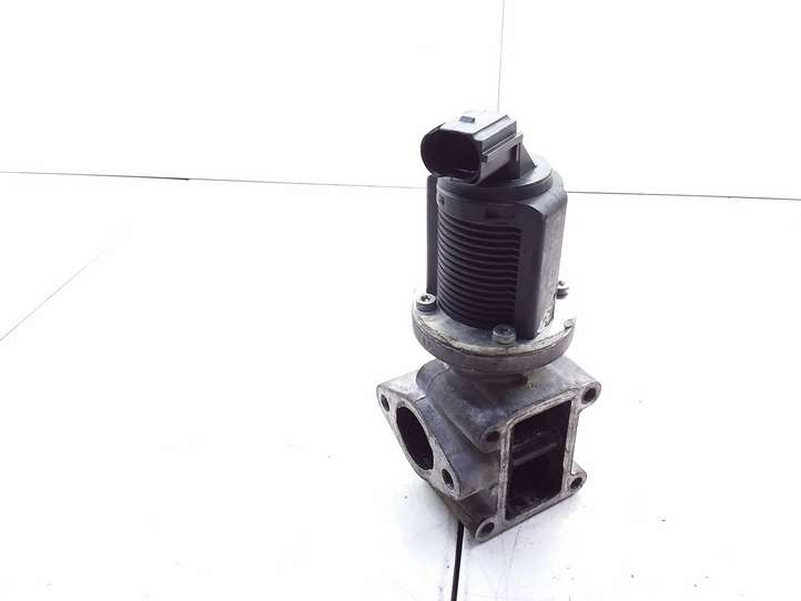 Opel Vectra (2005 - 2009)  55215031 Клапан EGR