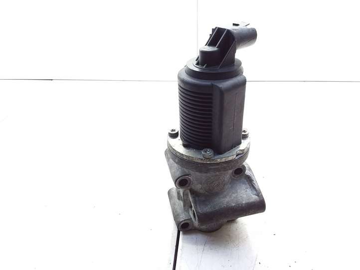 Opel Vectra (2005 - 2009)  55215031 Клапан EGR