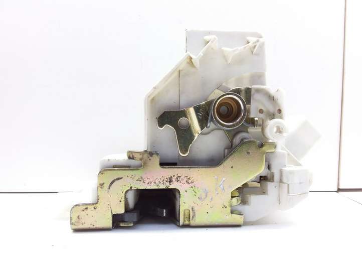 Ford Mondeo Mk III (2000 - 2007)  XS41A26413 Замок задней двери