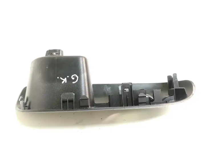 Nissan Juke I F15 (2010 - 2018) 829611KA2A Накладка кнопки стеклоподъемника — фото 2