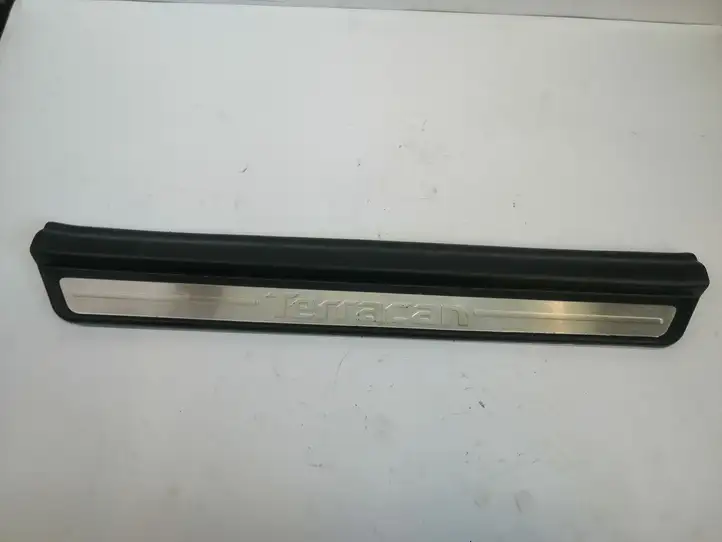 Hyundai Terracan (2001 - 2004) 84260H1002 Внутренняя отделка переднего порога — фото 1