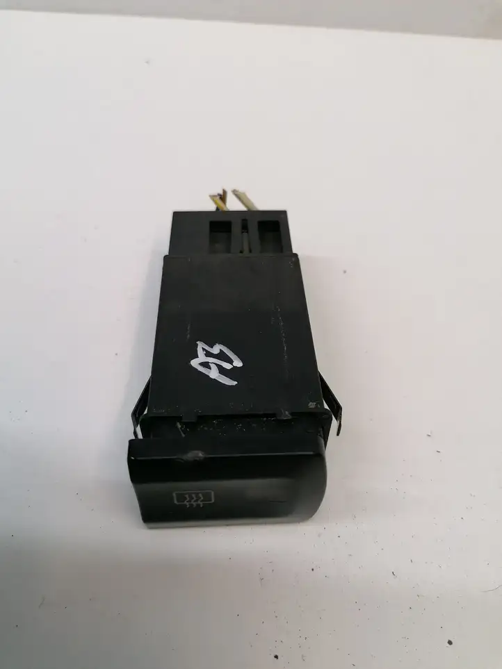 Audi A3/S3 8L (2000 - 2003) 8L0941503A Кнопка обогрева стекла — фото 1