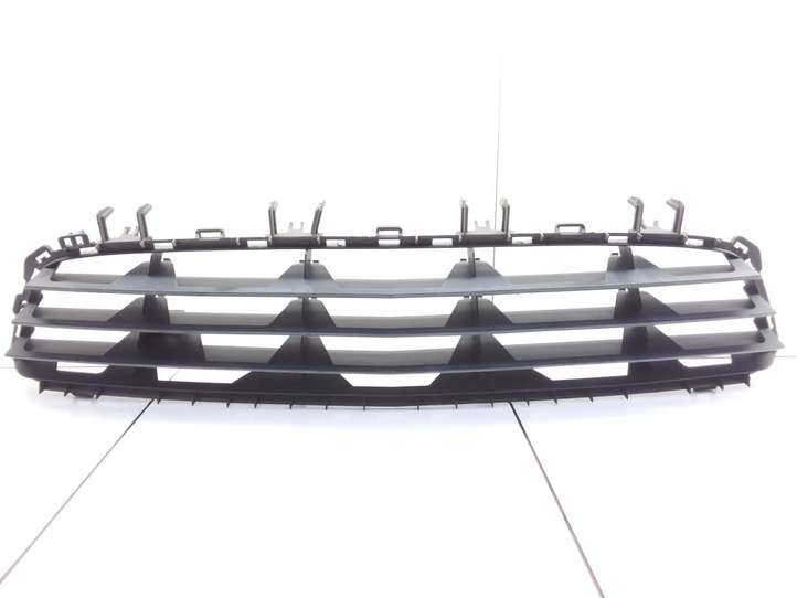 Opel Astra (2004 - 2009)  24460271 Нижняя решётка (из трех частей)