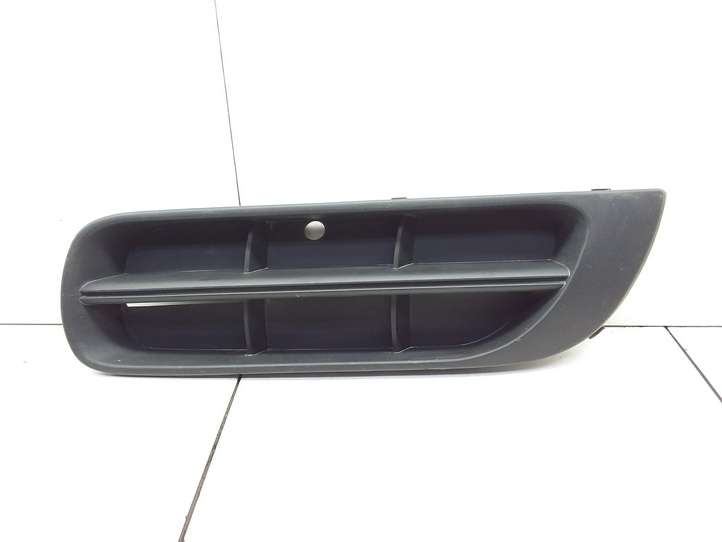 Skoda Praktik 5J8 (2007 - 2014)  9900201 Нижняя решётка (из трех частей)