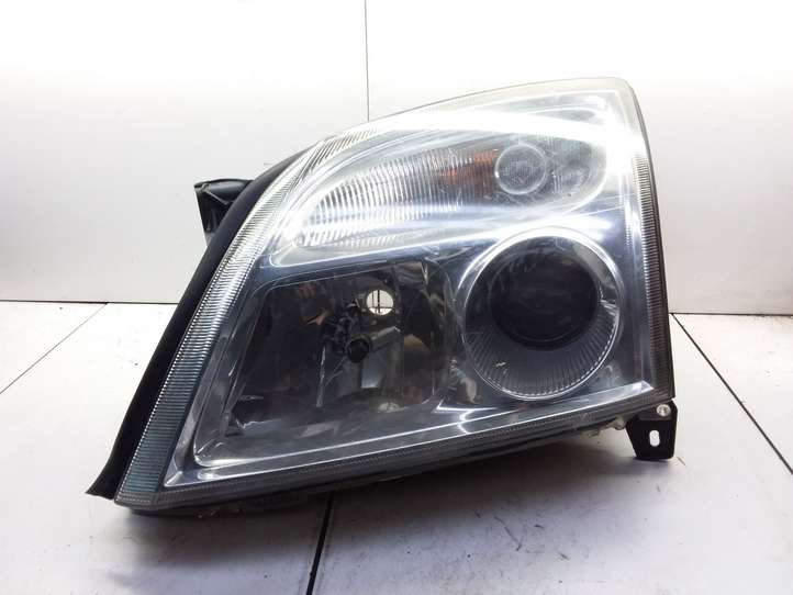 Opel Vectra (2002 - 2005)  15588700 Передняя фара