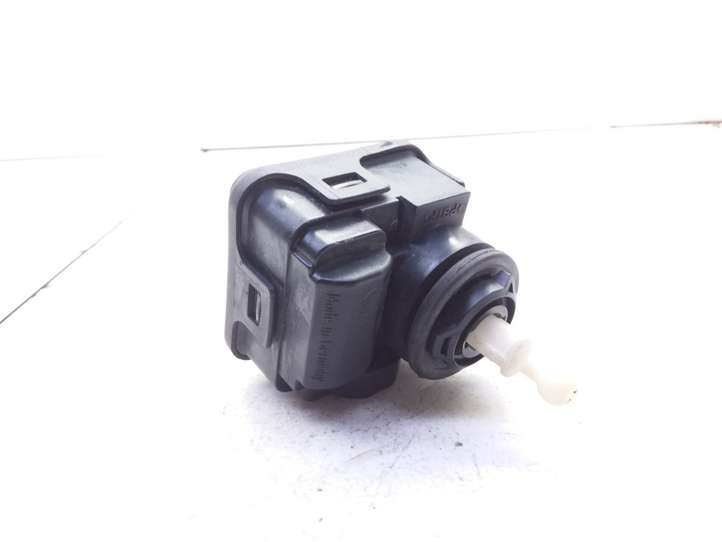 Skoda Octavia Mk1 (1U) (1996 - 2004)  1U0941295 Двигатель регулировки высоты фар