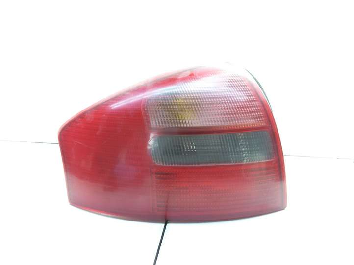 Audi A6 (2001 - 2004)  084411943L Задний фонарь в кузове