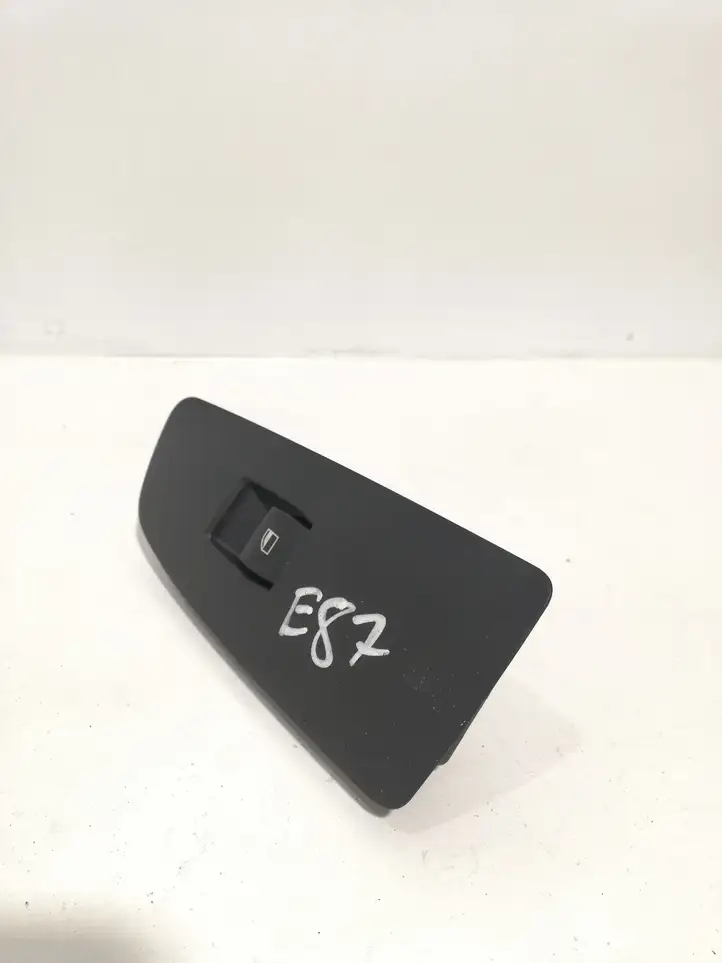 BMW 1 E81 E87 (2004 - 2011) 15939870 Кнопка стеклоподъемников — фото 1