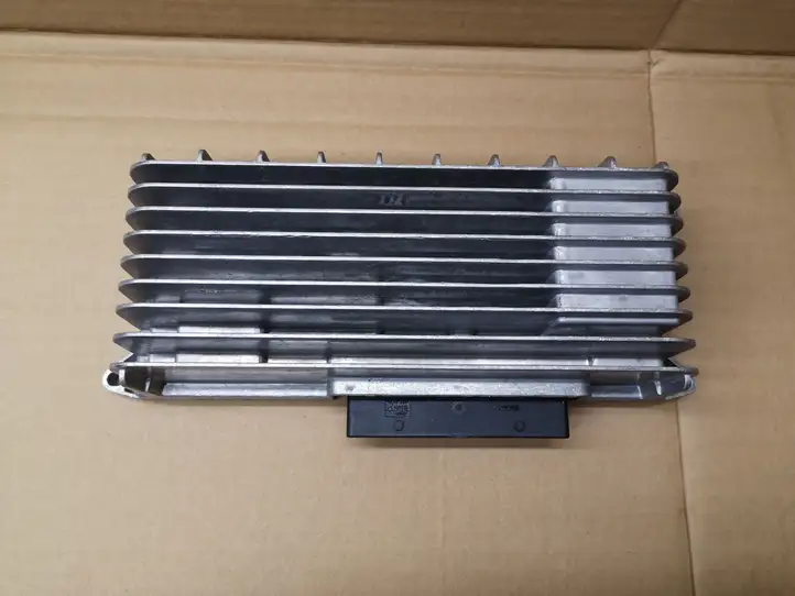 Audi A5 8T 8F (2007 - 2011) 8T0035223AH Усилитель звука — фото 1