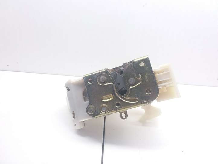 Ford Mondeo Mk III (2000 - 2007)  XS41A26412CG Замок задней двери