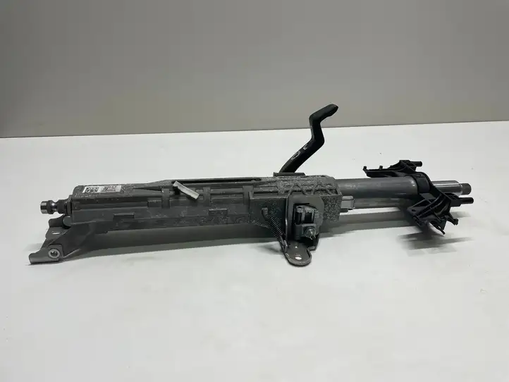 BMW 5 G30 G31 (2016 - ) 6867225 Регулировка рулевой колонки — фото 1