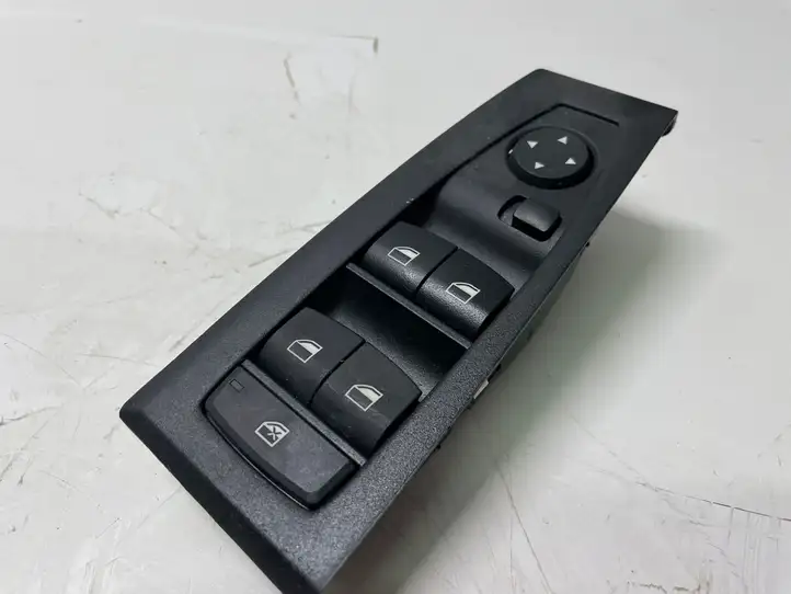 BMW 2 F46 (2015 - ) 9297347 Кнопка стеклоподъемников — фото 1