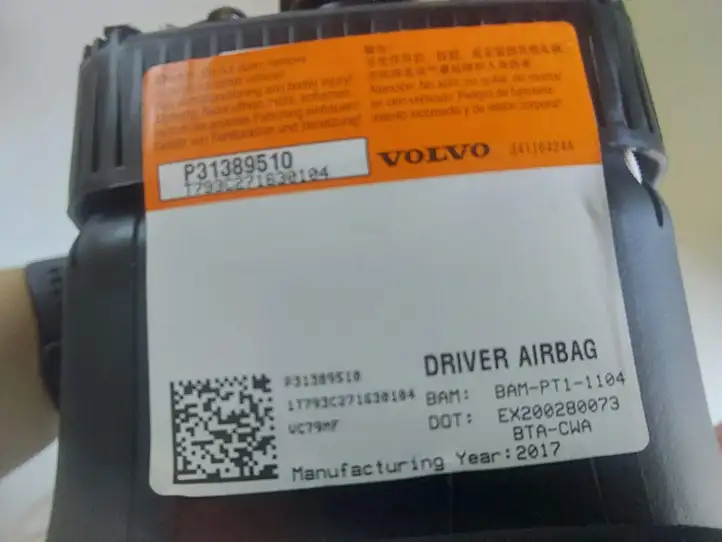 Volvo S60 (2013 - 2018) 34116424A Подушка безопасности руля — фото 2