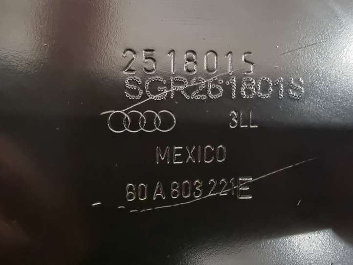Audi Q5 (2017 - )  80A803221E Другая часть кузова