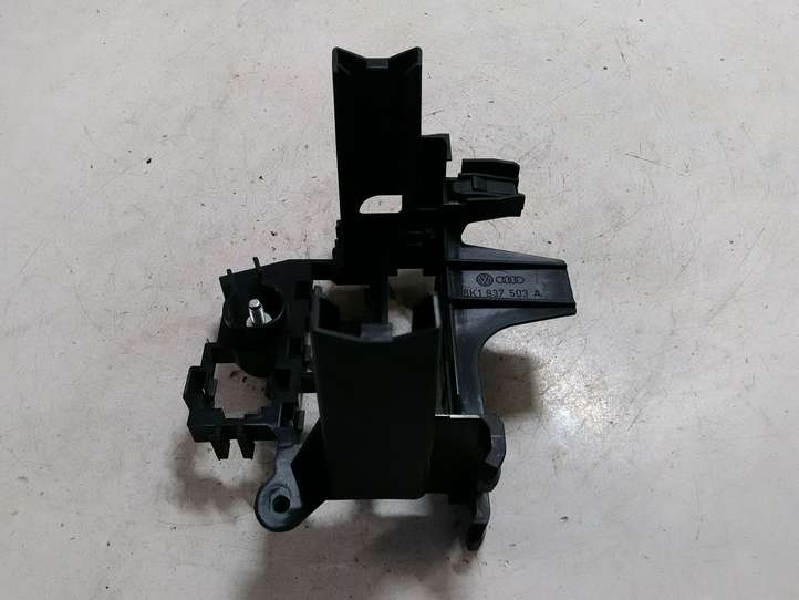 Audi A4 (2007 - 2011)  8K1937503A Другая деталь панели
