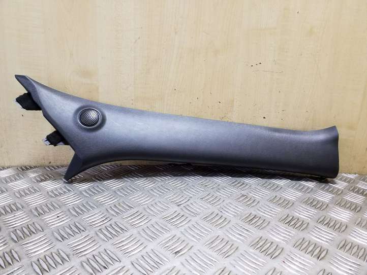 Nissan Juke I F15 (2010 - 2018)  769111KA0A Отделка стойки (A)