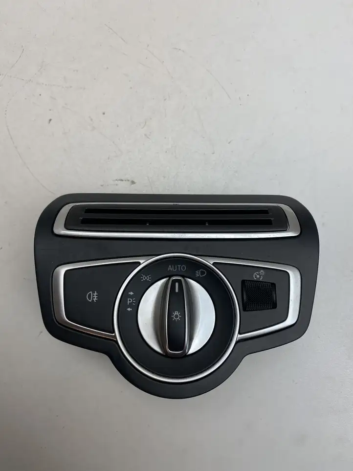 Mercedes-Benz GLC X253/C253 (2015 - ) A2059051810 Включатель фонарей — фото 1