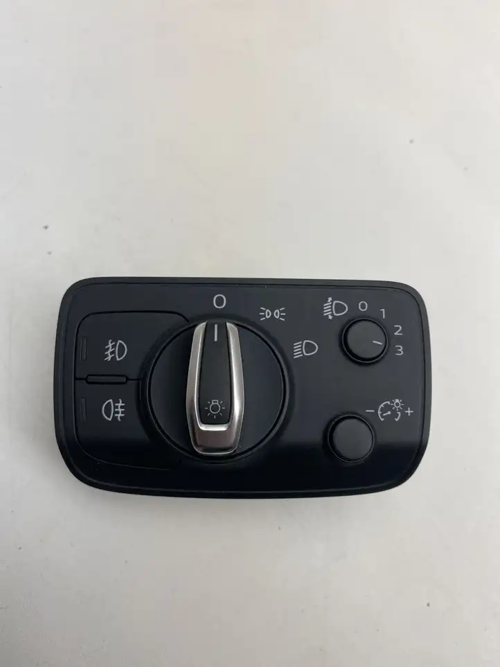 Audi A3/S3 8V (2012 - 2016) 8V0941531N Включатель фонарей — фото 1