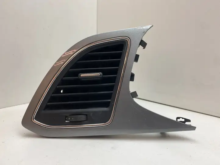 Seat Leon (5F) (2012 - 2019) 5F1820901 Боковой воздушный дефлектор — фото 1