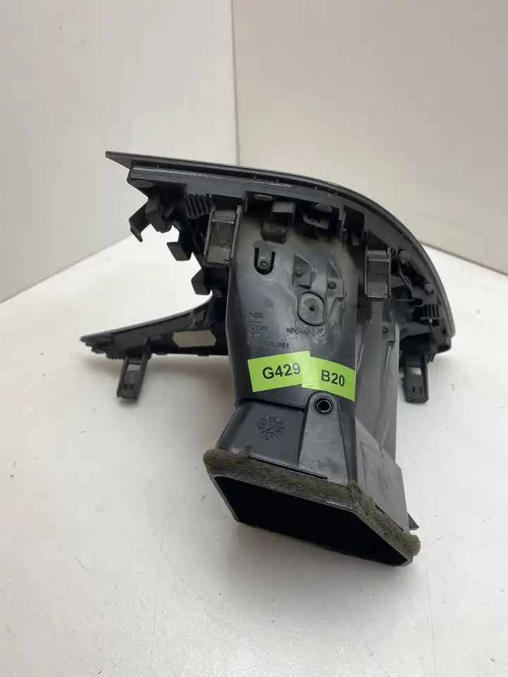 Seat Leon (5F) (2012 - 2019) 5F1820901 Боковой воздушный дефлектор — фото 3