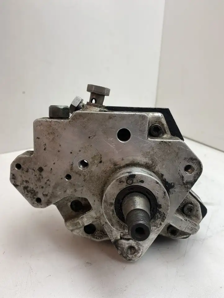 Audi A6 Allroad C6 (2006 - 2008) 059130755J Топливный насос — фото 2