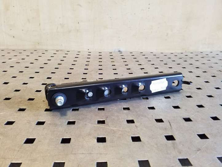 Land Rover Range Rover Sport (2005 - 2009)  532092200A Регулировочная планка ремня безопасности