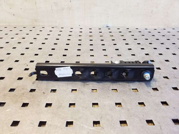 Land Rover Range Rover Sport (2005 - 2009)  532092200A Регулировочная планка ремня безопасности