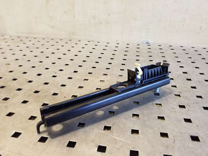 Land Rover Range Rover Sport (2005 - 2009)  532092200A Регулировочная планка ремня безопасности