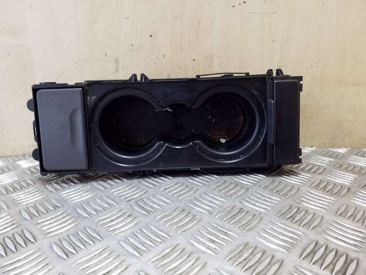 Land Rover Range Rover Sport (2005 - 2009)  FHM500032XXX Держатель чашки