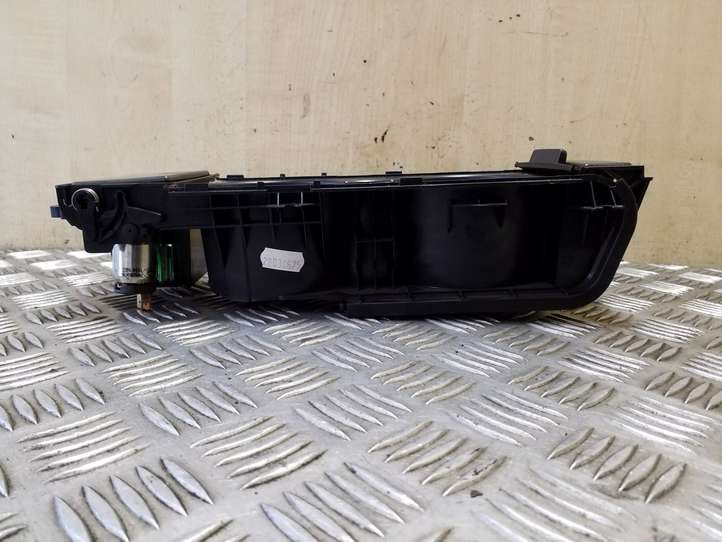 Land Rover Range Rover Sport (2005 - 2009)  FHM500032XXX Держатель чашки