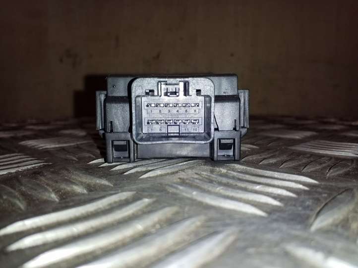 Land Rover Range Rover Sport (2005 - 2009)  2R8314C724AB Реле обогрева