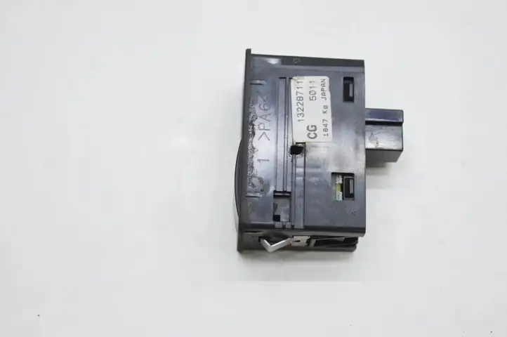 Opel Astra H (2004 - 2009) Кнопка стеклоподъемников — фото 3