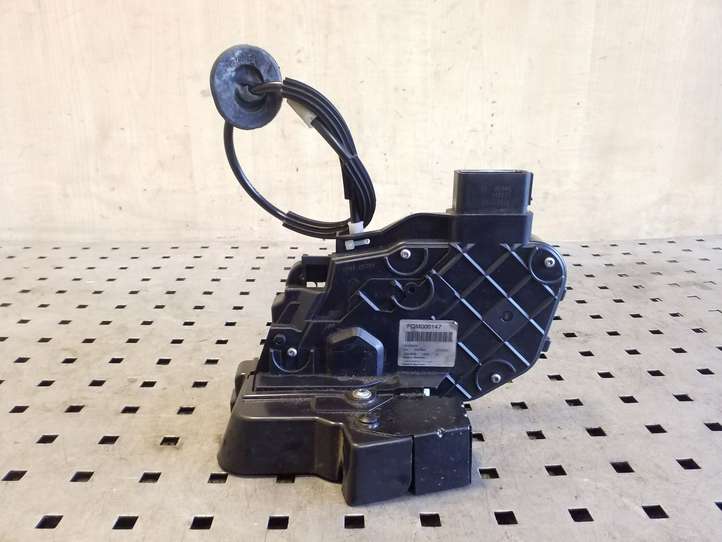 Land Rover Discovery (2004 - 2009)  FQM000147 Замок задней двери
