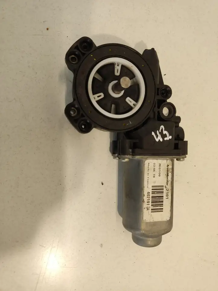 Nissan Qashqai (2006 - 2010) 2191 Стеклоподъемник задней двери — фото 1