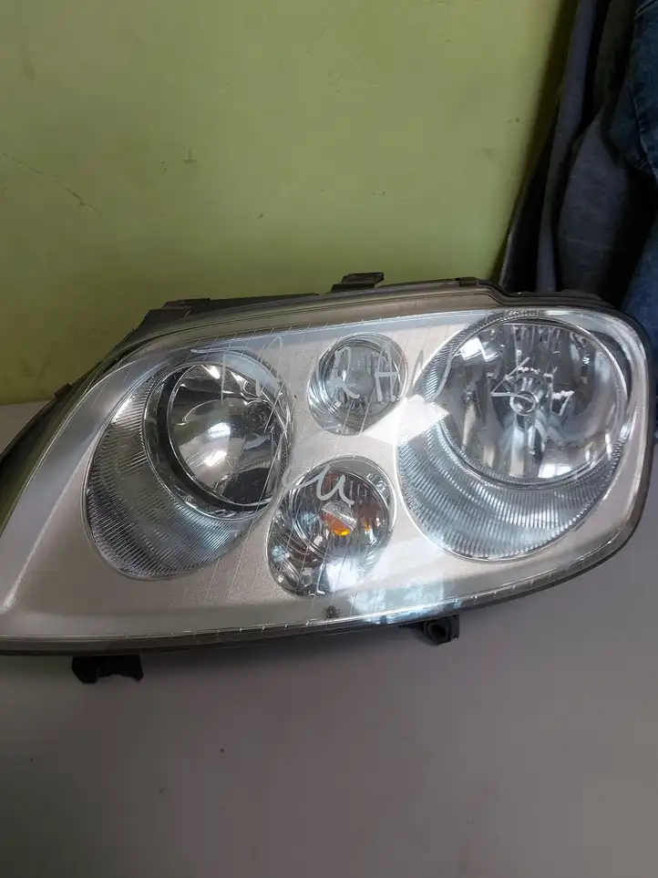 Volkswagen Touran I (2003 - 2010) 13052392321TO941005F Передняя фара — фото 1