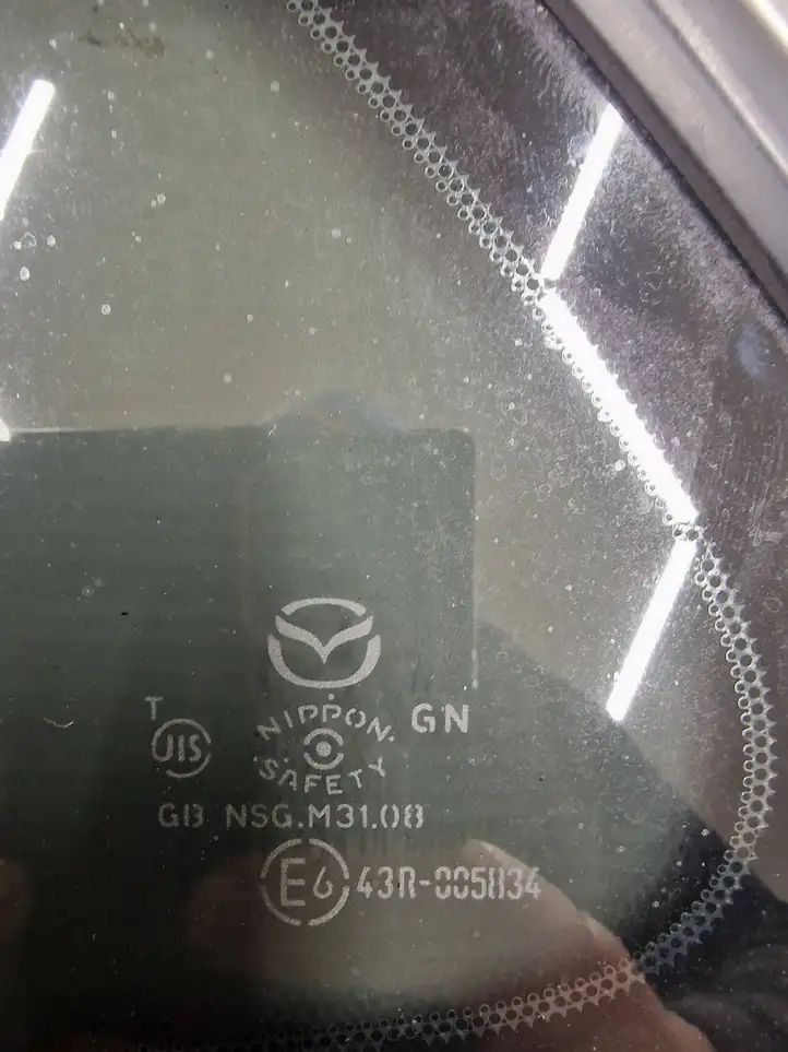 Mazda 6 (2009 - 2012) 43R005834 Заднее боковое стекло — фото 2
