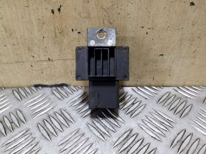 Nissan Juke I F15 (2010 - 2018)  8200859243 Реле подогрева свеч