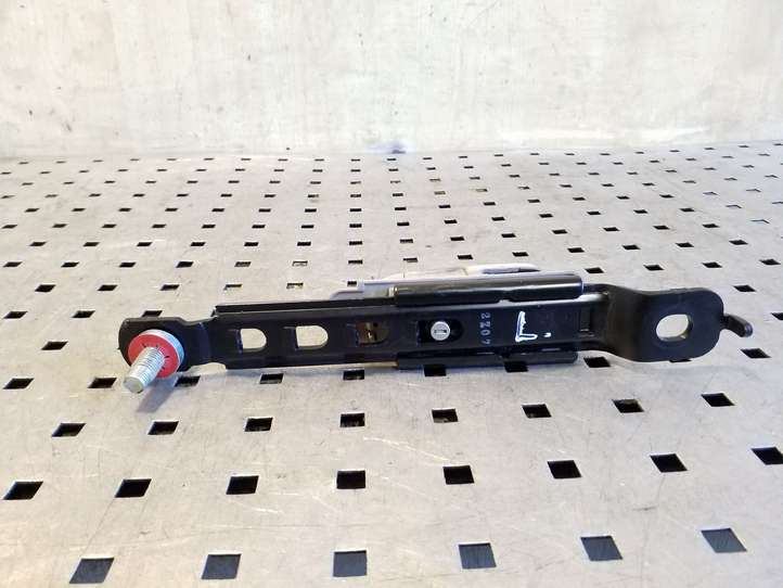 Nissan Juke I F15 (2010 - 2018)  6096312A Регулировочная планка ремня безопасности